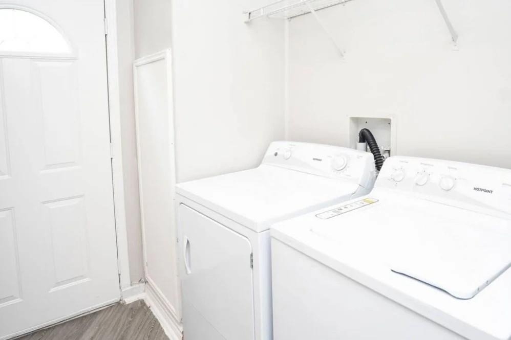 516 Stafford Spring Avenue - Photo 5