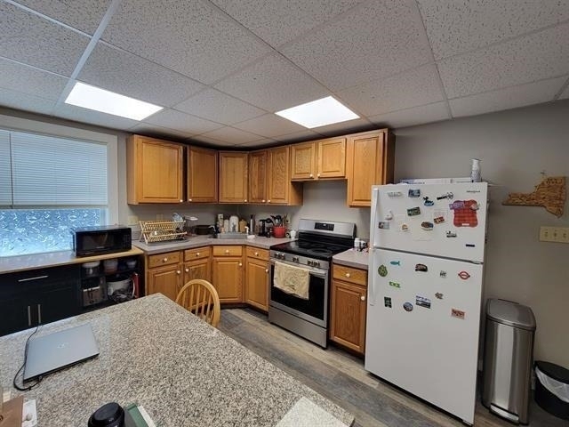 47 A Main - Photo 2
