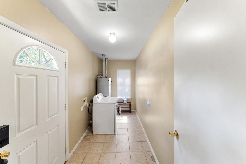 1105 Thomas Avenue - Photo 6