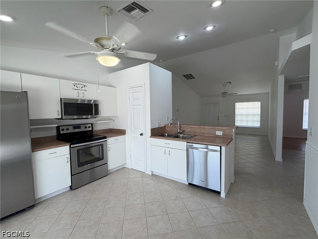 1424 Ne 13th Place - Photo 9