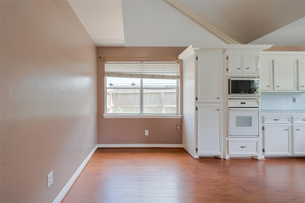 1103 Cheyenne Meadows Drive - Photo 11