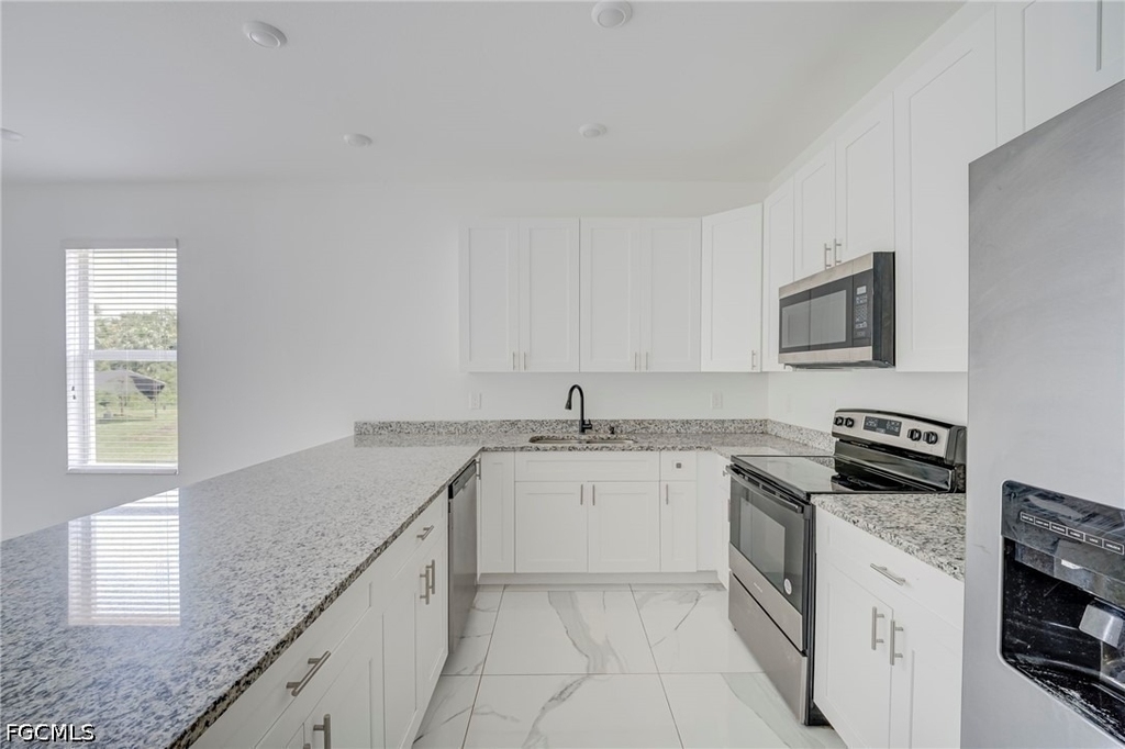 3306 56th Street W - Photo 6