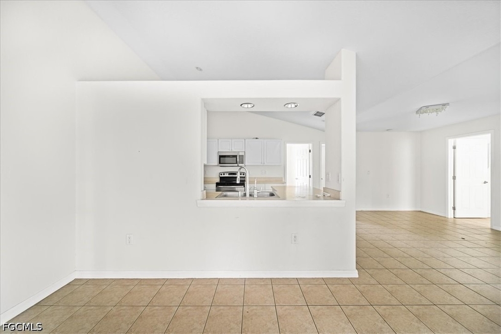1019 Angelo Avenue - Photo 2