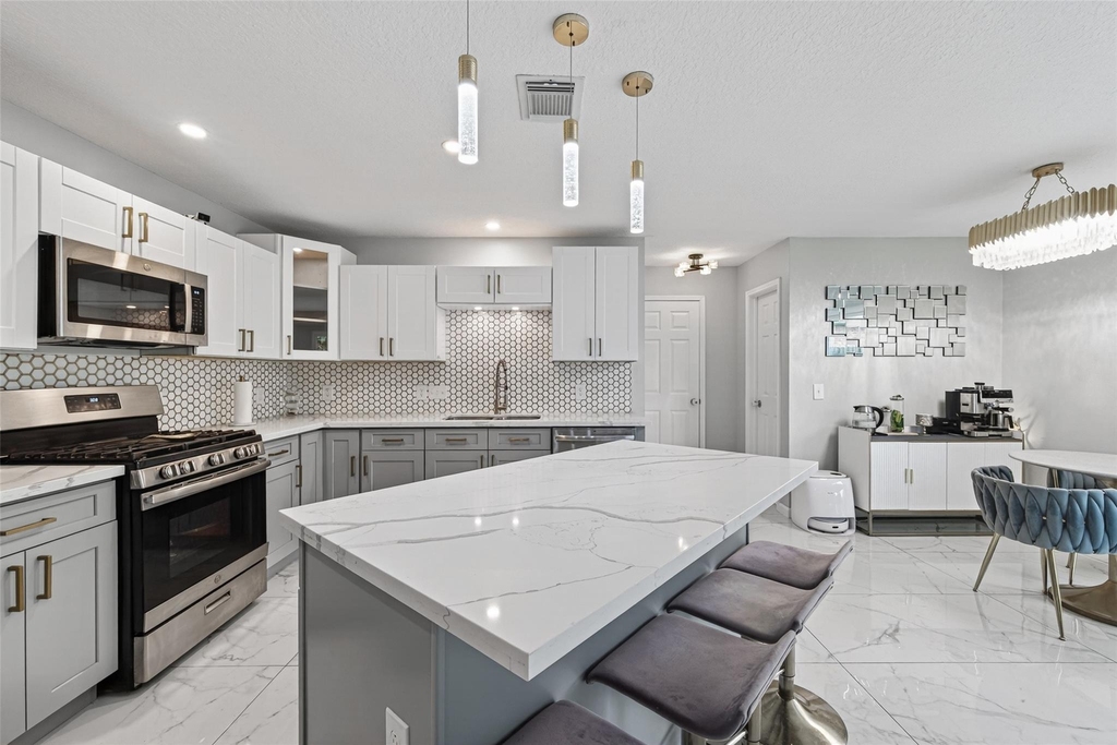 21202 Barker Canyon Lane - Photo 16