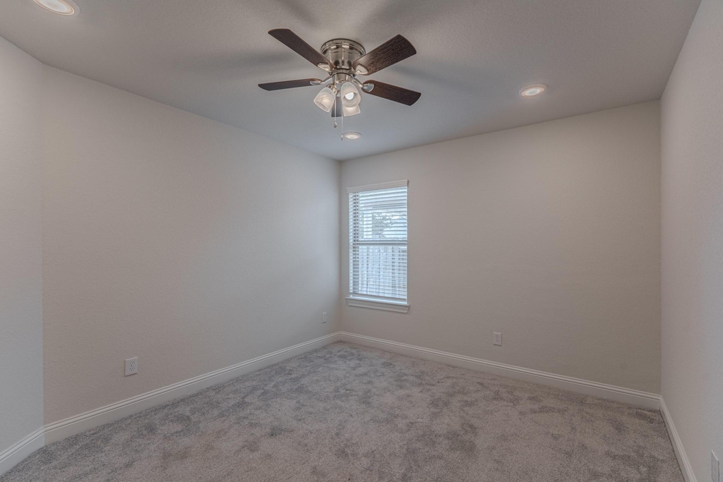 9840 Sweet Flag Court - Photo 37