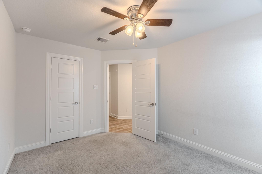 9840 Sweet Flag Court - Photo 34