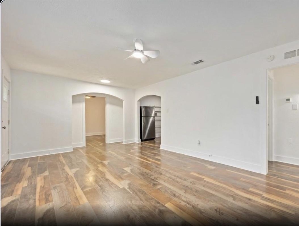 6043 Lyndhurst Drive - Photo 13
