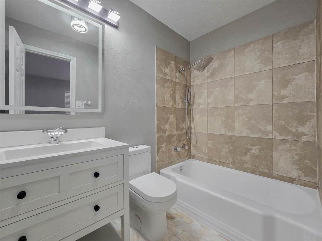 7007 Bellaire Boulevard - Photo 10
