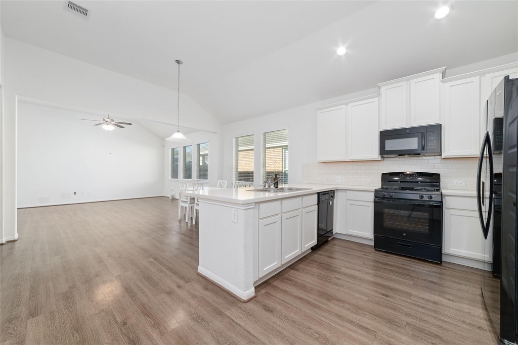 2826 Painted Sunrise Trail - Photo 3
