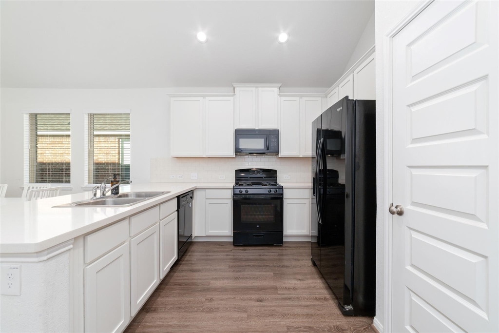 2826 Painted Sunrise Trail - Photo 7