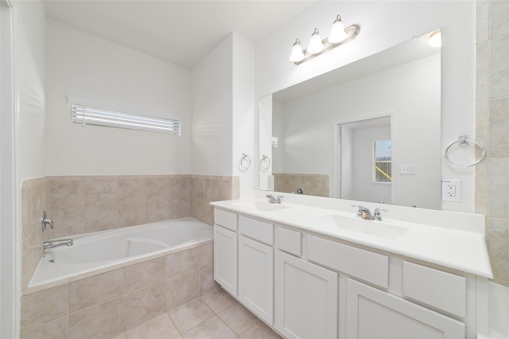 2826 Painted Sunrise Trail - Photo 17
