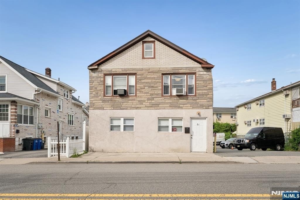 61 Union - Photo 0