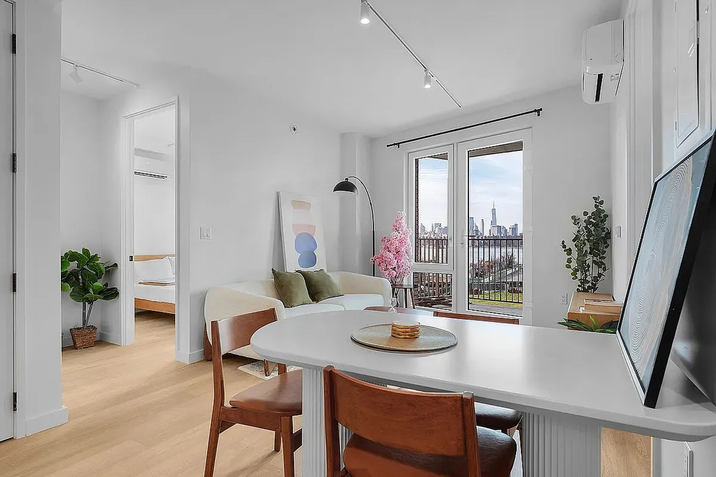 16 West Street - Photo 3