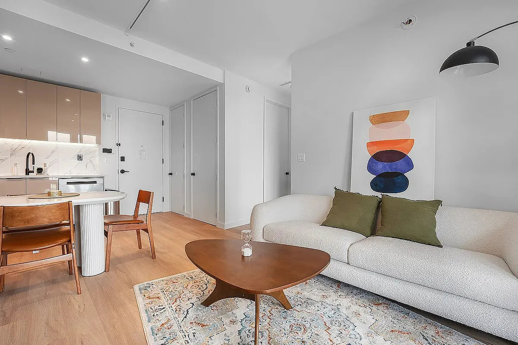 16 West Street - Photo 4
