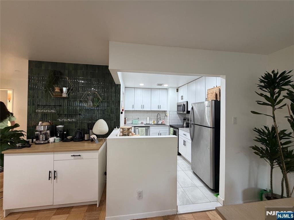1111 River - Photo 3