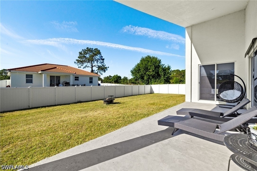 840 Carpenter Street E - Photo 12