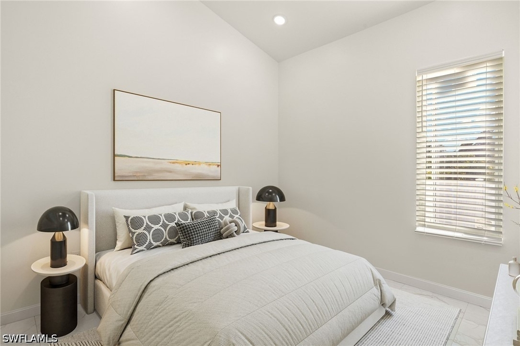 840 Carpenter Street E - Photo 4