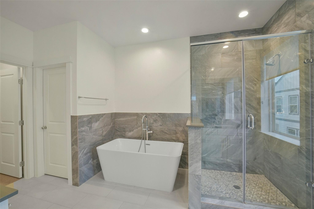 760 W Donovan Street - Photo 20