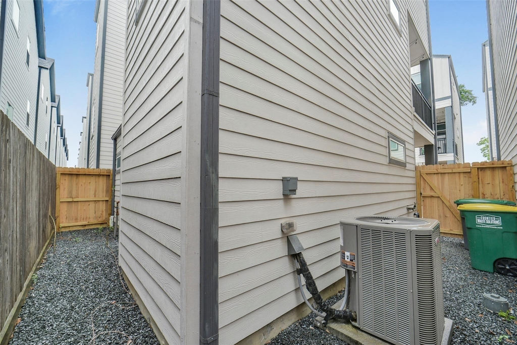 760 W Donovan Street - Photo 25