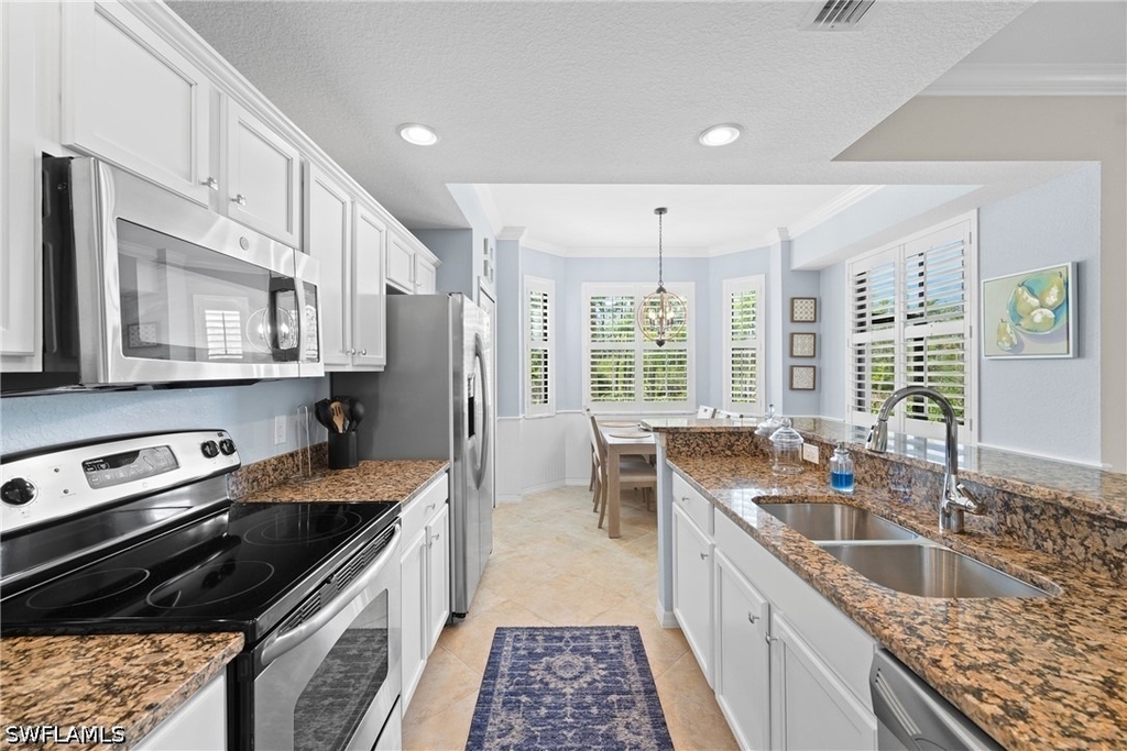 9715 Acqua Court - Photo 8