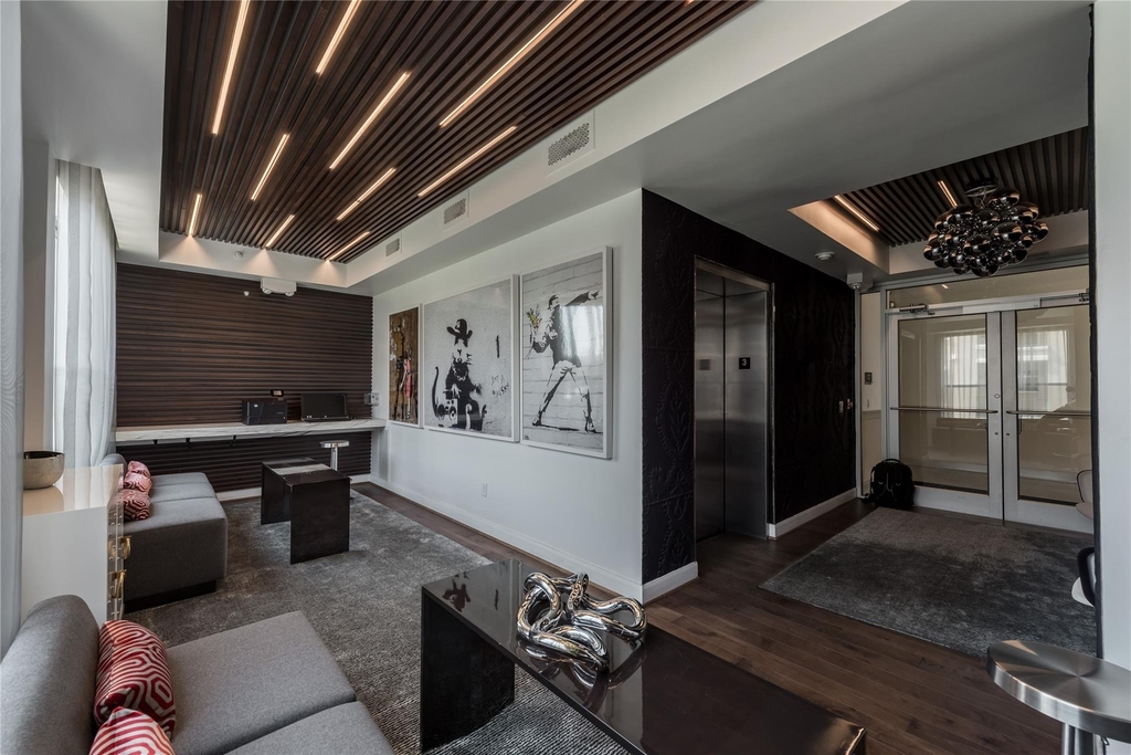 2700 Brazos Street - Photo 9