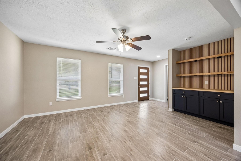 4315 Kelling Street - Photo 6