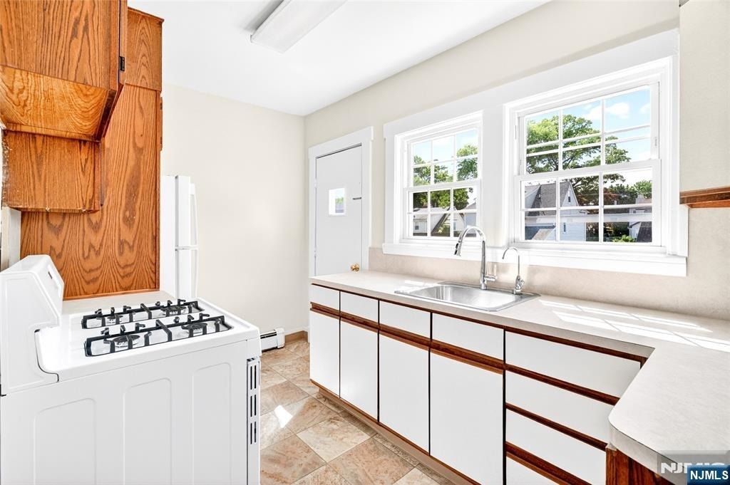 825 Main - Photo 14