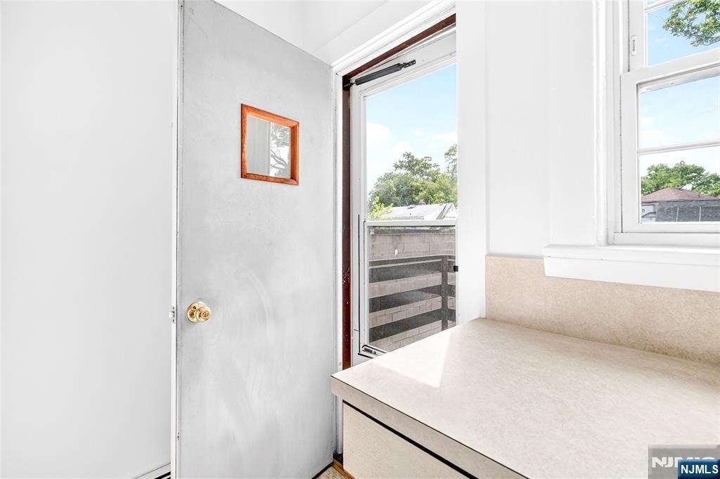 825 Main - Photo 20