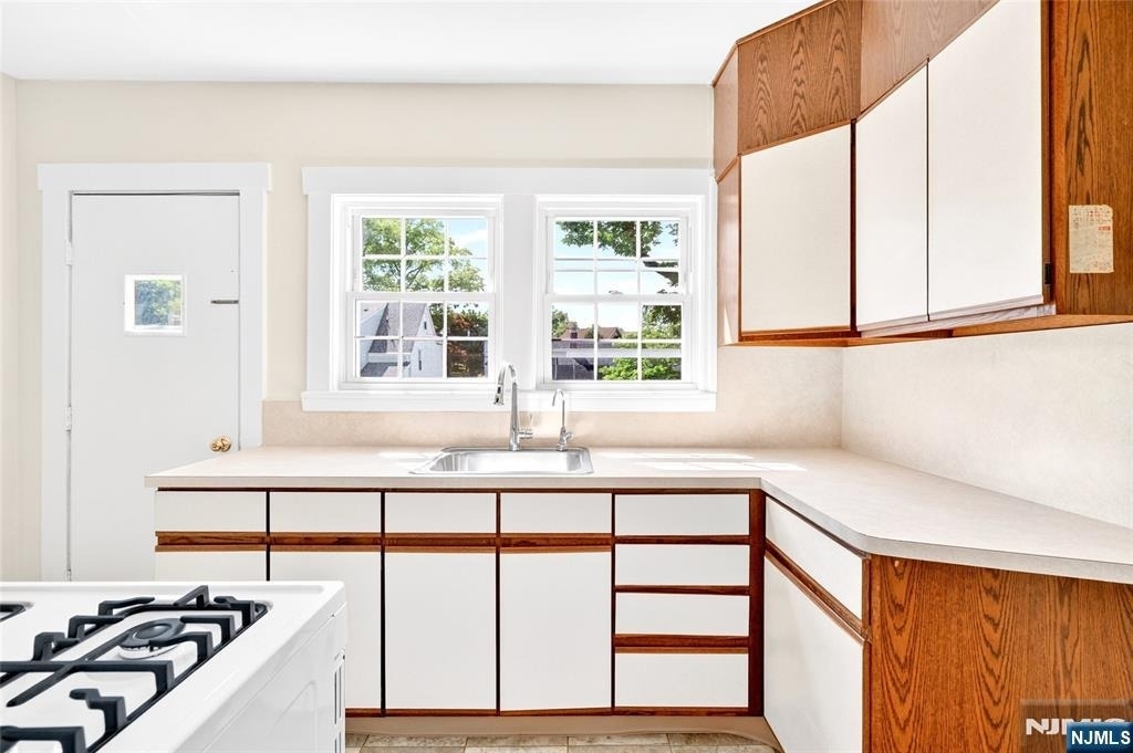 825 Main - Photo 13