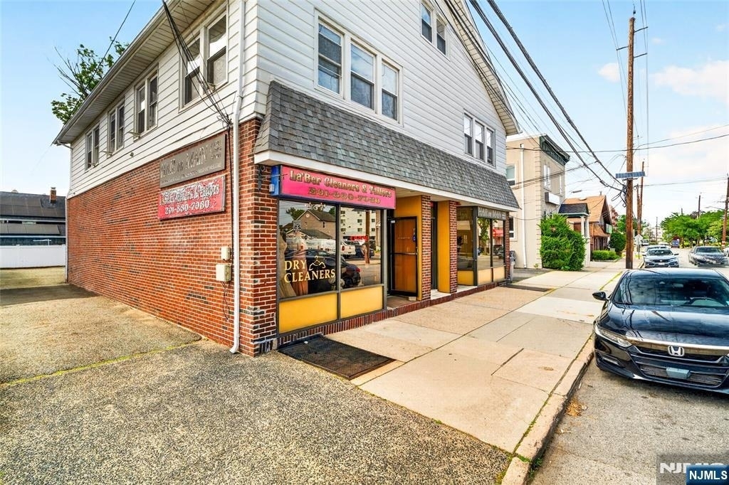 825 Main - Photo 5