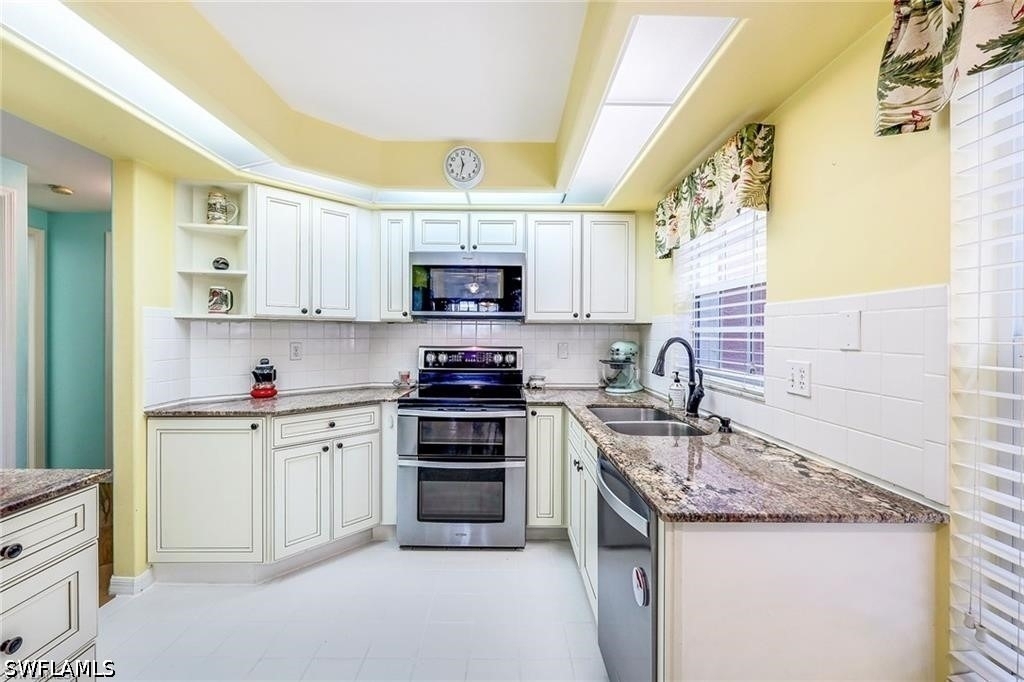 28068 Cavendish Court - Photo 4