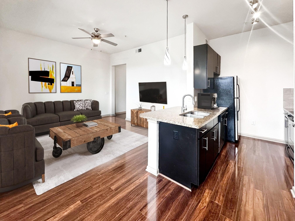 306 Mc Gowen Street - Photo 3