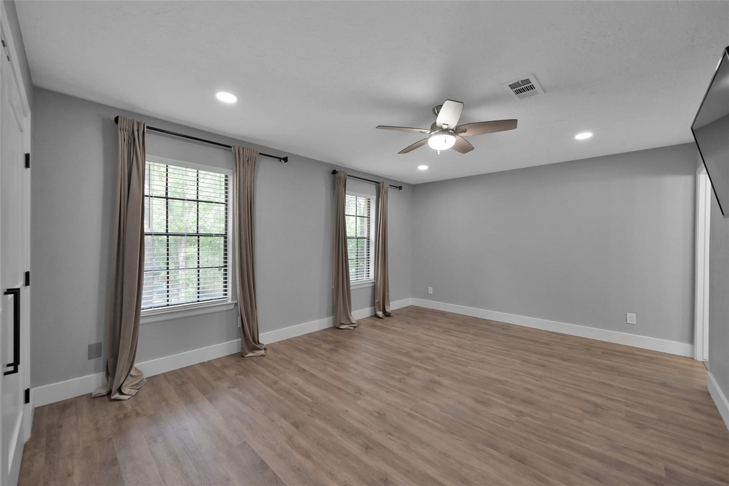 14 E Wandering Oak Drive - Photo 5