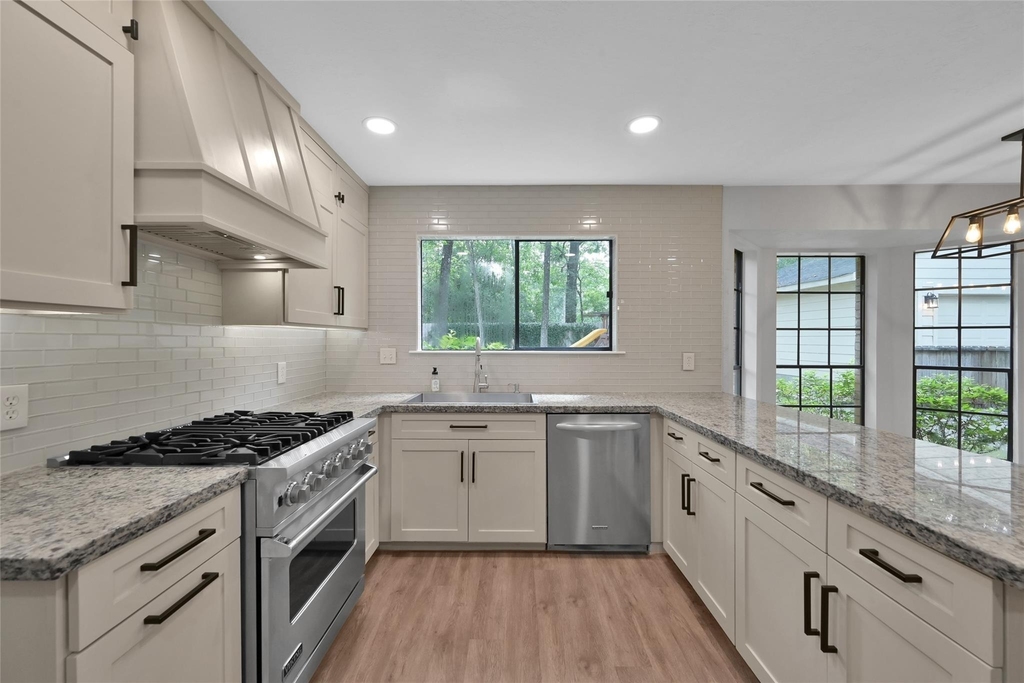 14 E Wandering Oak Drive - Photo 37