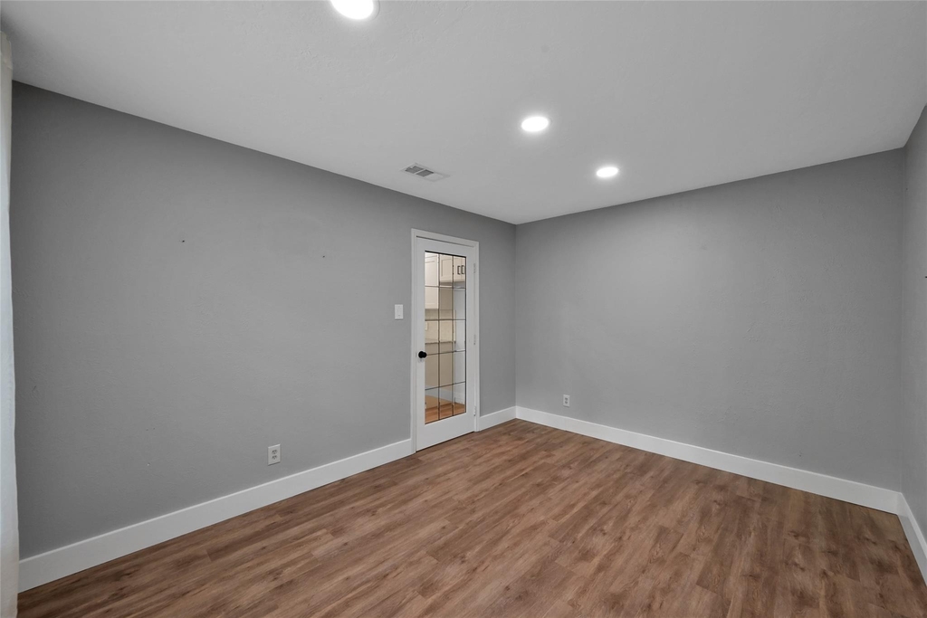 14 E Wandering Oak Drive - Photo 2