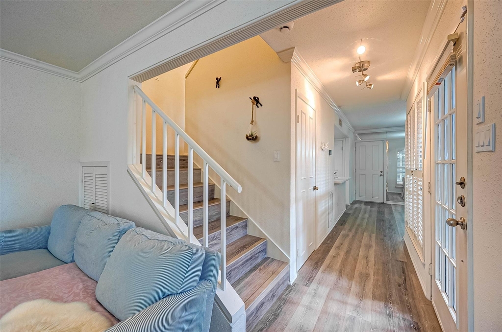 1908 Augusta Drive - Photo 6