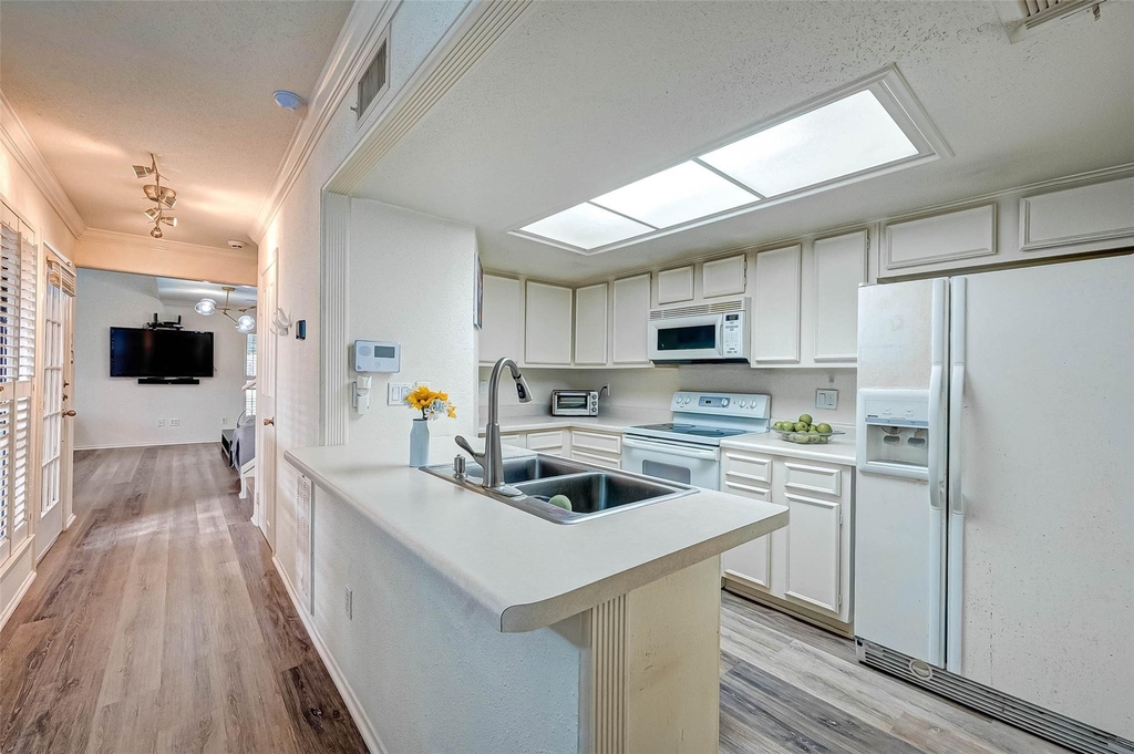 1908 Augusta Drive - Photo 18