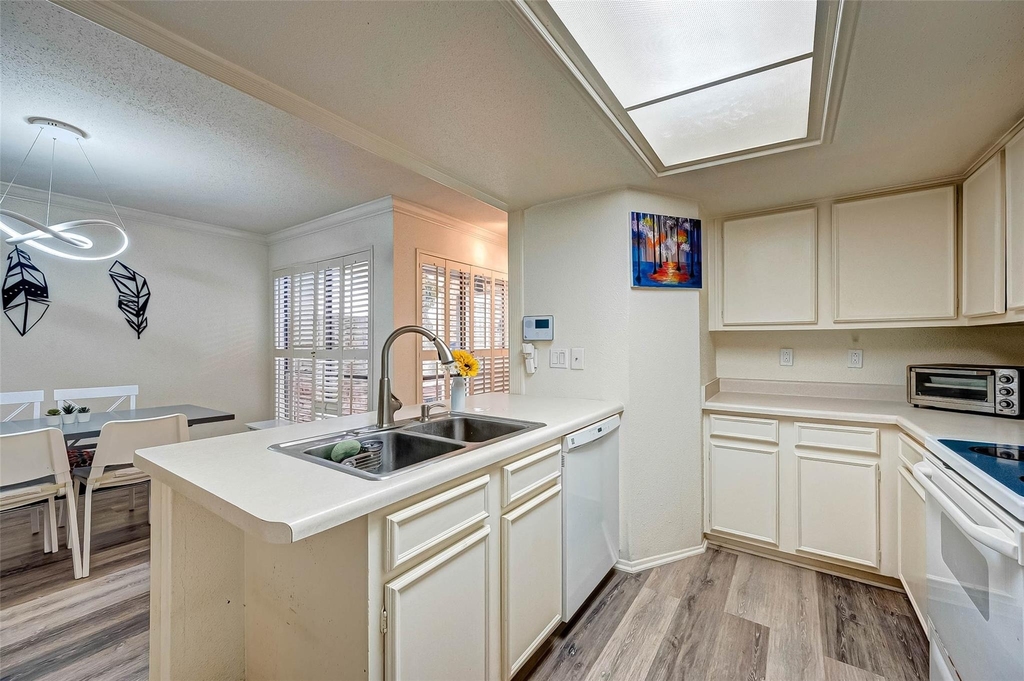 1908 Augusta Drive - Photo 20