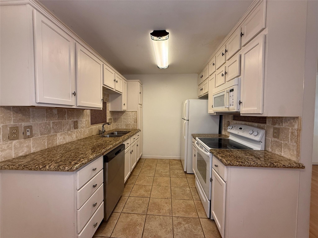 845 Augusta Drive - Photo 3