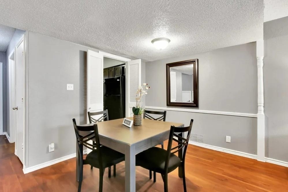 4401 Glenview Court - Photo 3
