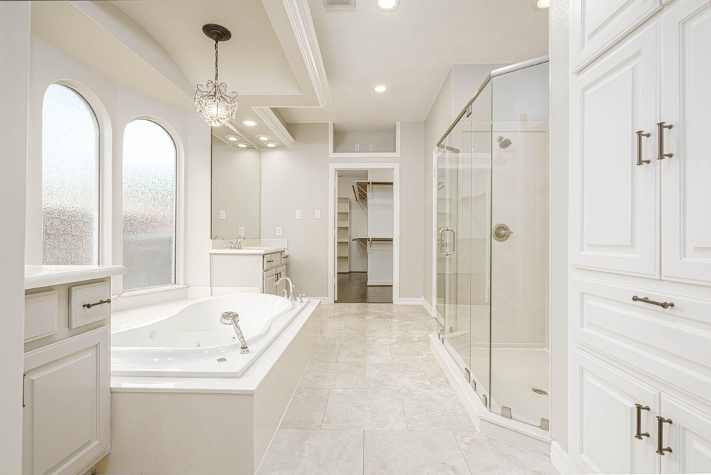 6331 Collina Springs Court - Photo 19