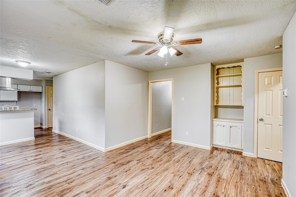 4419 Curly Oaks Drive - Photo 3