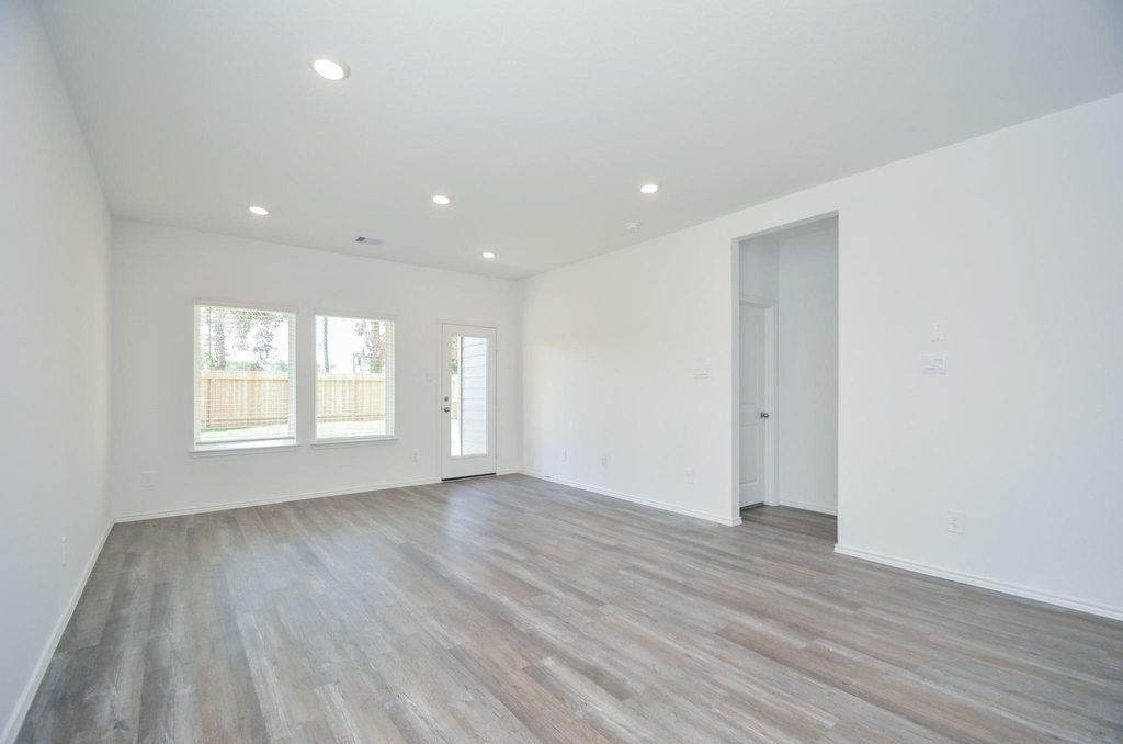 5778 Hampton Valley Dr - Photo 4
