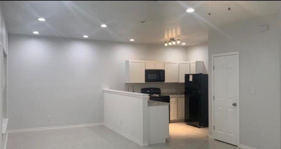 11 Oak Plaza Plaza - Photo 2
