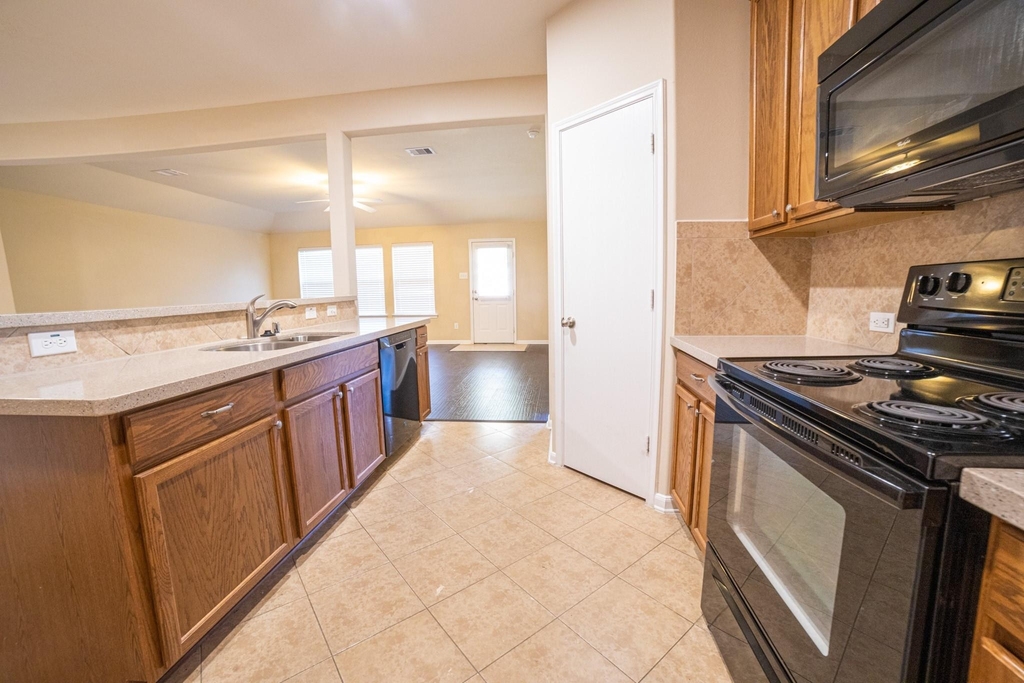 8314 Durham Canyon Lane - Photo 3