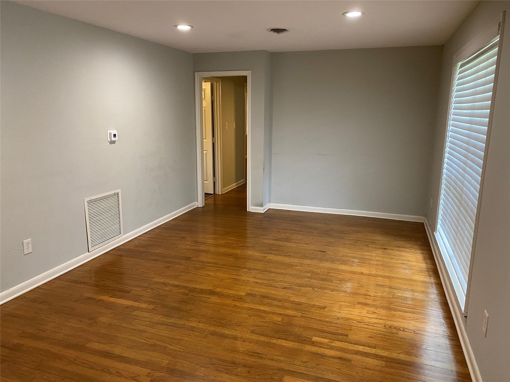 1702 19th Street - Photo 1