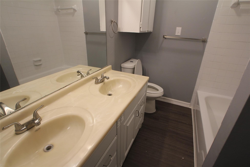 5423 Farley Drive - Photo 5