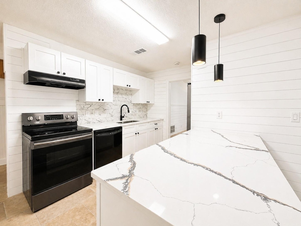 7 Carol Court - Photo 2
