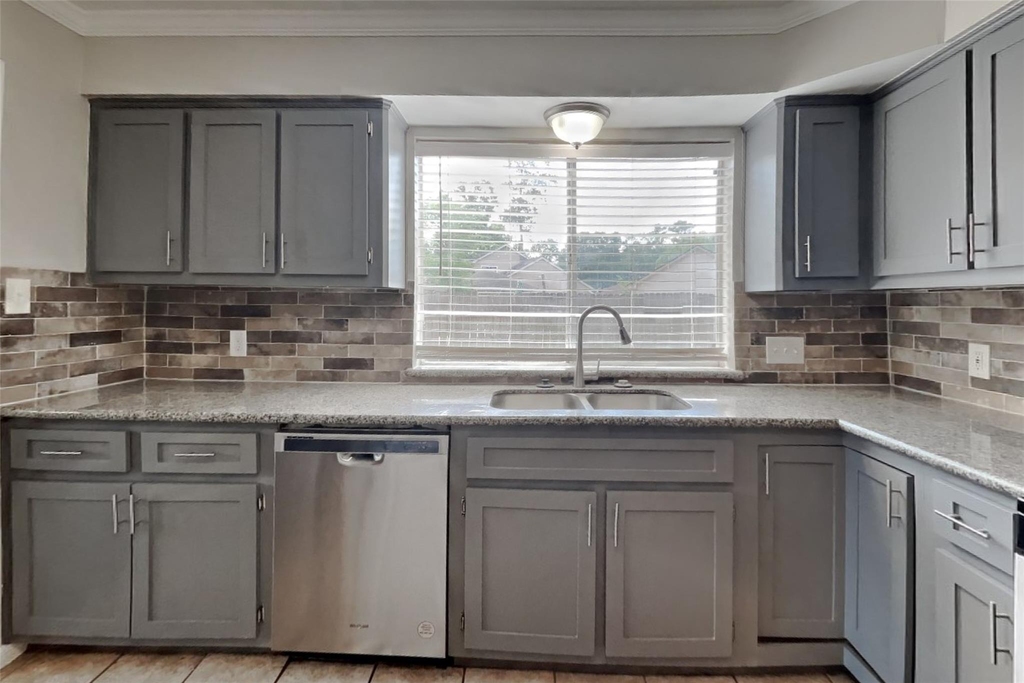 3602 Bear Lake Drive - Photo 3