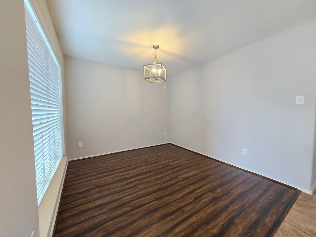 1423 Stone Bluff Drive - Photo 2